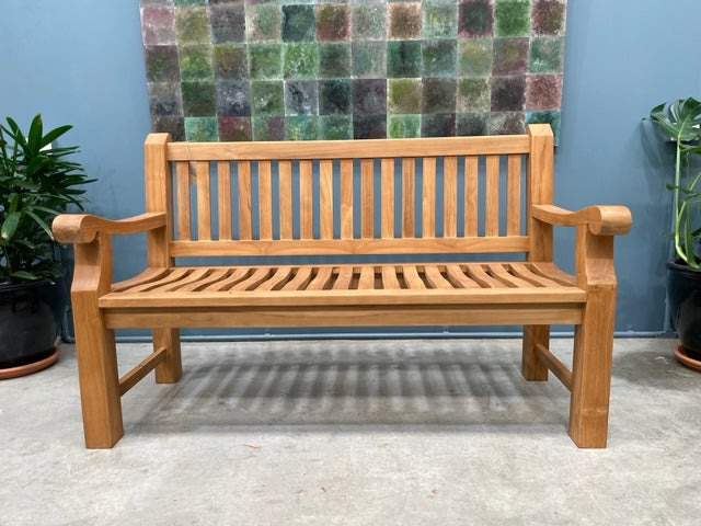 Angela Bench 150